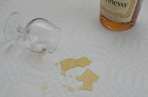 How to remove alcoholic drink stains from clothing, upholstery and carpet {on Stain Removal 101}