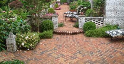 How To Clean Bricks Using Oxygen Bleach